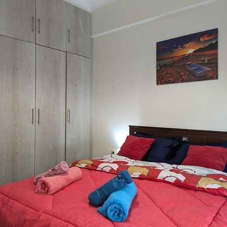 Lavender-Emma Cosy Apartment Near City Center Atenas Exterior foto